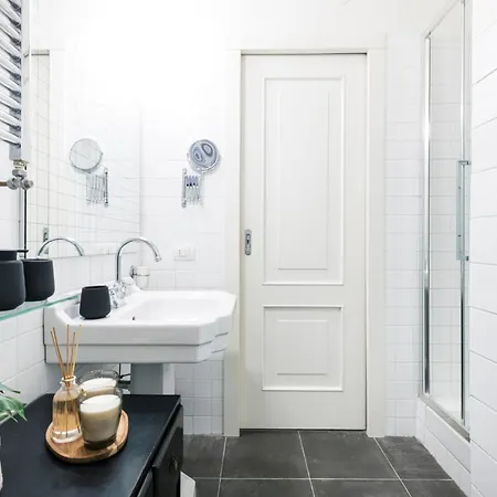 Apartament Lovely On The Navigli River By Easylife *