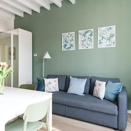 Apartament Lovely On The Navigli River By Easylife Mediolan