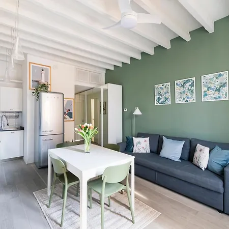 Lovely On The Navigli River By Easylife Apartament Mediolan